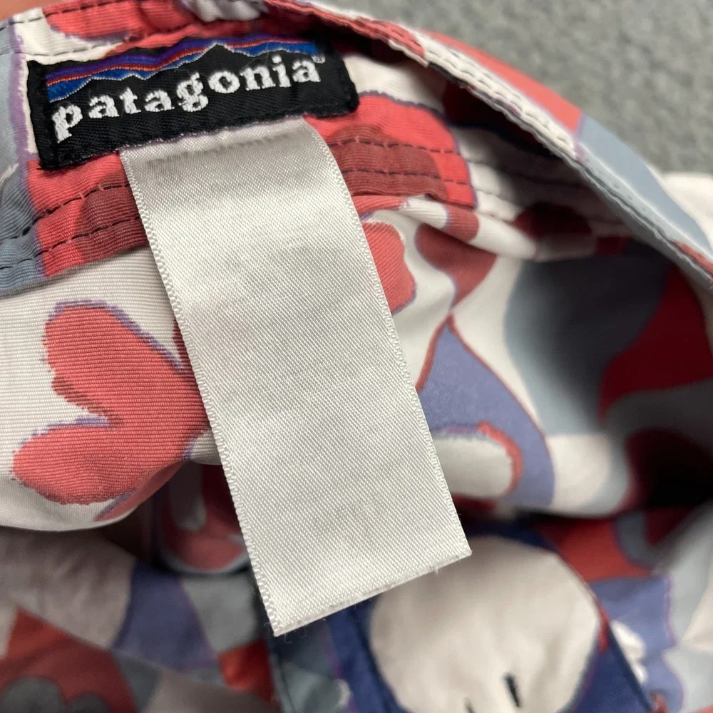 Patagonia Men's Wavefarer Board Shorts Trunks Size 34 Waist Retro Floral Y2K
